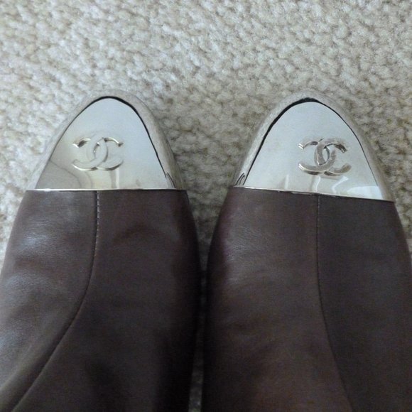 Chanel CC Logo Leather Boots - Picture 9 of 11